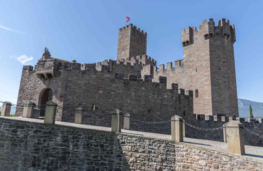 Reyno de Navarra - Javier 05 - castillo de Javier.jpg